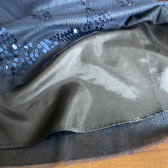 Sparkly✨Holiday Skirt in navy blue size 8 - Picture 4 of 7